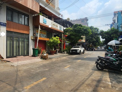 Cho thuê nhà nb mặt tiền văn cao q.tân phú 240m ,ngang 12m - cạnh trường cđ gtvt 3 3