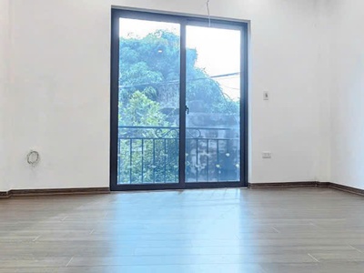 Bán nhà xây mới 4 tầng 37,3m giáp bắc từ liêm, gần liên mạc thượng cát, giá hơn 4 tỷ 2