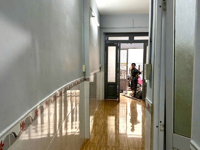 Bán nhanh nhà- 34m2 chỉ 2.9t- căn góc 2 mt- đ.xóm chiếu- lưu thông tôn đản- đoàn văn bơ- gàn trường 3