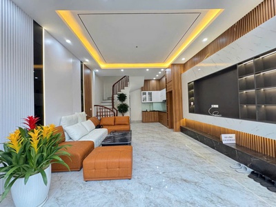 Giảm chào 500trieu, trung tâm phúc lợi, sát vihomes bán nhà mới tinh full nội thất5 tầng ngõ thông 1