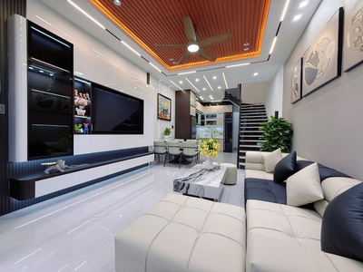 Nhà kiệt 3 tầng 3 mê kiệt ô tô ông ích khiêm 1