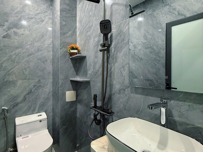 Nhà kiệt 3 tầng 3 mê kiệt ô tô ông ích khiêm 2