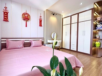 Bán căn hộ mặt phố vũ phạm hàm dt 57m giá 5,75 tỷ lô góc 4