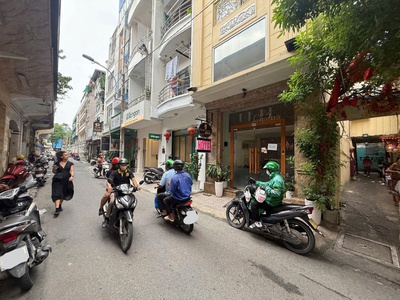 Hạ Giá Bán Gấp Nhà hẻm Đặng Trần Côn, Phường Bến Thành, Quận 1 3