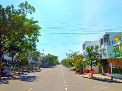 Cho thuê nhà 3 tầng đường Trần Nhân Tông, Sơn Trà gần Khúc Hạo. 1