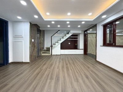 ‼ biệt thự mặt tiền trung tâm phú nhuận - ngay ubnd quận   hầm   thang máy   hồ bơi   16.x tỷ 0