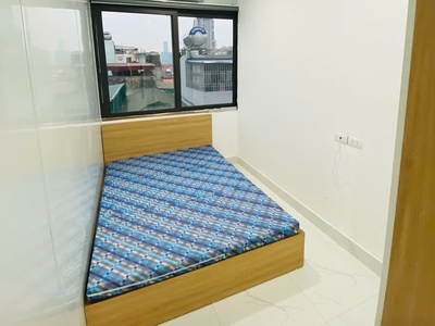 Cho thuê căn hộ 2 ngủ 1 khách cực thoáng ngõ 143 quan hoa, cầu giấy 1