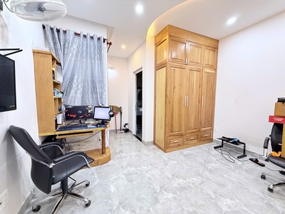 Sát mặt tiền - cmt8 - quận 10 -  4 tầng - 53m2 - hoàn công - 11.8 tỷ 0