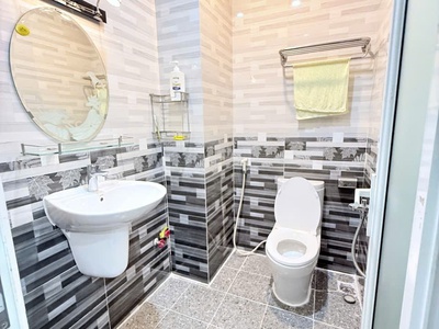 Sát mặt tiền - cmt8 - quận 10 -  4 tầng - 53m2 - hoàn công - 11.8 tỷ 1