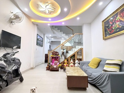 Sát mặt tiền - cmt8 - quận 10 -  4 tầng - 53m2 - hoàn công - 11.8 tỷ 2