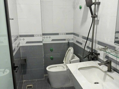 Bán nhà 4 tầng ngõ 9 nguyễn chí thanh cách phố 15m, cực hiếm 2