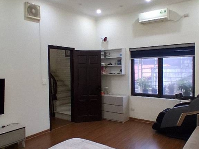 Giá hiếm , bán nhà võng thị thụy khuê, gần ô tô, mặt tiền rộng, chỉ 14 tỷ 2