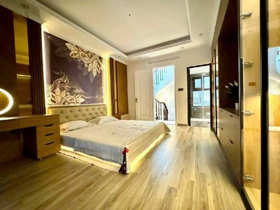 Nhà đep ở ngay, bán nhà phan kế bính, ô tô đỗ cửa, nhà mới có thang máy chỉ 16 tỷ 2