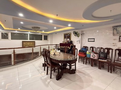 Nhà mới đường 8m -   gò vấp - full nội thất - 4.2mx14m - 5tầng - giá 10 tỷ 2