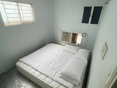 Tân quý  hxh ngủ nhà cách mặt tiền vài bước   ngang 6.3m  nở hậu 2 tầng  chỉ 4.x 2