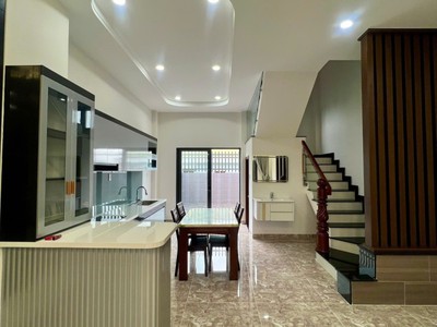 Bán nhà đườg 160 , tăng nhơn phú a, q9, thủ đức, tp hcm. dt 76m2, 3 tầng. giá 6.7 tỷ, shr - 2