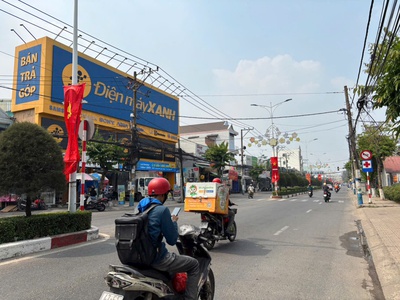 Nhà 3 tầng central garden   lái thiêu 2