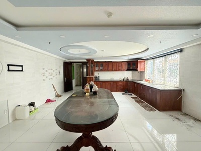 Biệt thự 2 mặt lô góc đều xe tải tránh không lộ giới - tháng máy - quang trung p8 gv 2