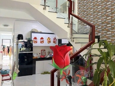 Bán nhà kiệt ô tô 5m lê hữu trác 3 tầng chắc chắn 1