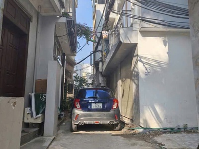 Phúc lợi  dt 30m xây 5 tầng rộng rãi  ô tô 4 chỗ qua nhà  chỉ 5,x tỷ 0