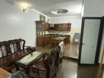 Cho thuê Căn hộ Apartment Tầng 1 tại Số 98 ngõ 116 Phan Kế Bính, Cống Vị, Ba Đình. Chỉ 5tr 1