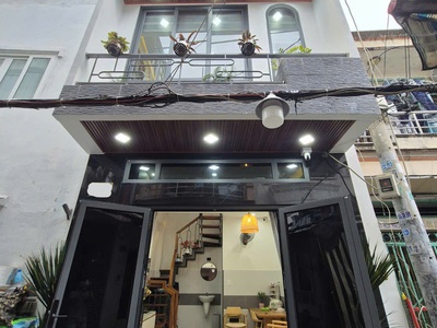 Nhà Bán Trung Tâm Quận 10 , Nguyễn Tri Phương, P. Vườn Lài 5