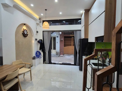 Nhà Bán Trung Tâm Quận 10 , Nguyễn Tri Phương, P. Vườn Lài 2