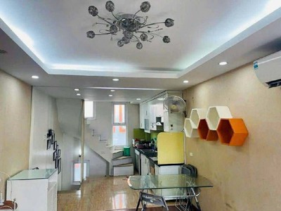 Nhà phố Lương Định Của 5 tầng ngõ ô tô thông kinh doanh đỉnh gần phố hơn 9 tỷ 2