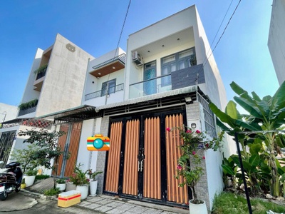 Bán ngôi nhà xuất hiện kết cấu sẵn trung tâm dân cư trường lưu, long trường - con đường oto 9m chỉ 0