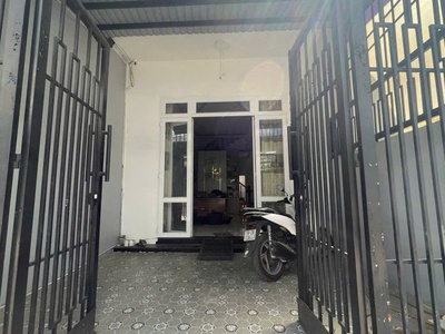 107. cho thuê nhà 6 triêụ 3 phòng ngủ gần chợ nổi cái răng 1