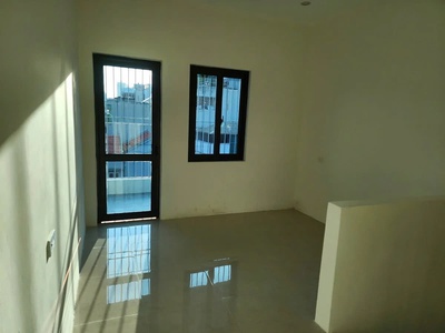 Đâu ra nhà cán bộ ô tô đỗ gần 30m  khương trung, 4pn, giá chỉ hơn 4.9 tỷ 0