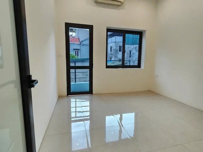 Đâu ra nhà cán bộ ô tô đỗ gần 30m  khương trung, 4pn, giá chỉ hơn 4.9 tỷ 2