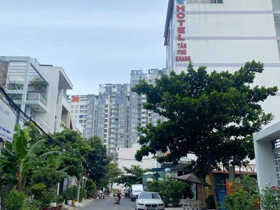 Đất góc 2 mặt tiền  ngay ngã 4 nguyễn văn linh   nguyễn hữu thọ 4