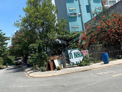 Đất góc 2 mặt tiền  ngay ngã 4 nguyễn văn linh   nguyễn hữu thọ 2