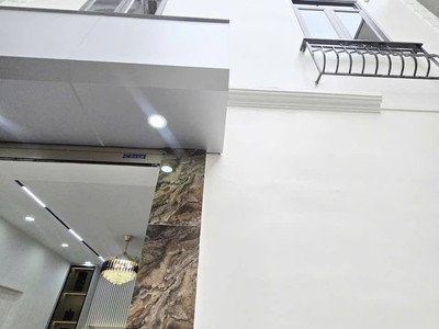 Nhà đẹp ở ngay đón tết tại định công   25/28m 4,5tầng- ngõ thông 4m- giá hơn 6 tỷ 4