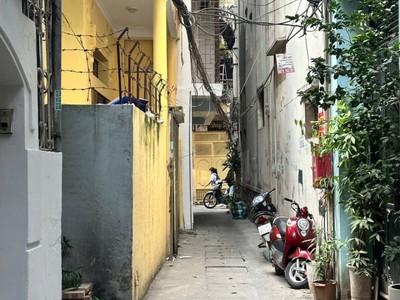 Hiếm   nhà mới đẹp ở ngay   ngõ nông   trung tâm hai bà trưng 2