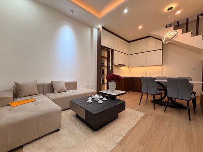 Bán nhà ngọc khánh 30m x4 tầng 9,15 tỷ ngõ 3 gác,cách phố 60m,full nội thất 3