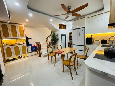 Trần duy hưng 36m x6 tầng 14,8 tỷ lô góc,full nội thất,ô tô tránh 10m,gần phố 1