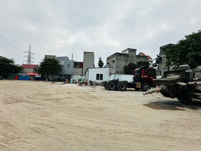 Cho thuê mặt bằng rộng 1.800m2 tuyến 2 đường 5 mới, gần ngã 4 Hồng Bàng 0