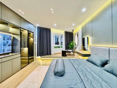 Hàng hiếm-mặt tiền ngô quyền trung tâm quận 5  4.2x20.2  5 tầng-chỉ 32 tỷ 2