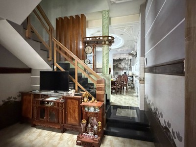 Giảm 1.7 tỷ  nhà 4x20m, 4 tầng   đường 16m phạm văn chiêu, gần tham lương 2