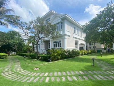  biệt thự đơn lập chateau phú mỹ hưng   căn góc công viên   giá tốt chỉ 2xx tỷ  2