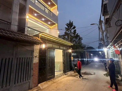 Nhà kế quận 7   mt hẻm thông   ô tô ngủ trong nhà   full nội thất 1