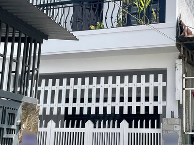 Bán 2 căn nhà 2 tầng hẻm nguyễn khuyến bắc nha trang 0