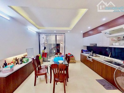 Bán nhà lê văn thuyết - quán nam - 120m 3 tầng - đường 12m - giá 8.2 tỉ 2