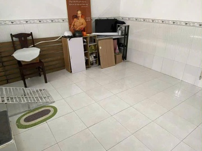 108. nhà 4 triệu 2 phòng ngủ sau bệnh viện đa khoa trung ương. 1