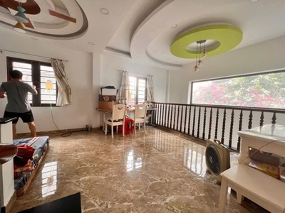 Bán nhà hẻm 133 ni sư huỳnh liên, p10, tân bình  4x14m  5 tầng 1