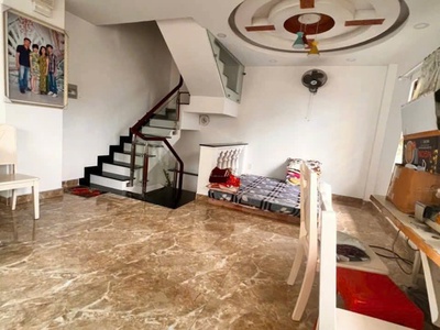 Bán nhà hẻm 133 ni sư huỳnh liên, p10, tân bình  4x14m  5 tầng 2