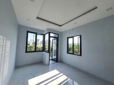 Hiếm trường thọ  nhà 96m    hxh   có sân đậu 7 chỗ   chỉ 4 tỷ nhỉnh 3