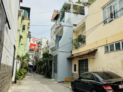 Bán nhà hxh trường chinh - tân hải, p13, tân bình  5,5 13  khu etown 4